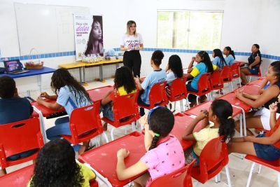 notícia: Ação “Maria da Penha vai à escola” leva debate sobre violência doméstica ao Quilombo do Abacatal