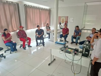notícia: Reunião discute criação de cooperativa fluvial para atender comunidades ribeirinhas de Ananindeua