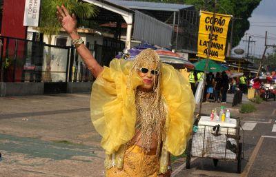 notícia: 19ª Parada  LGBTQIAPN+ reúne multidão em Ananindeua