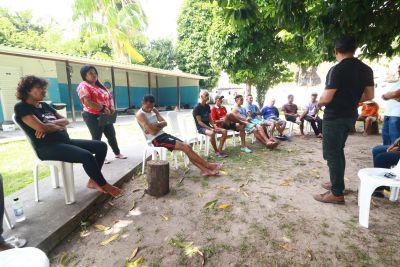 notícia: Centro Pop promove roda de conversa sobre alcoolismo