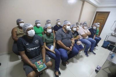 notícia: Capacitação garante mais qualidade na venda do açaí em Ananindeua