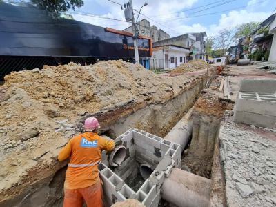 notícia: Obra de drenagem avança na WE 34, no Conjunto Cidade Nova 8