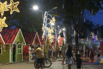 notícia: Prefeitura de Ananindeua realiza "Natal de Amor" no Parque do 8