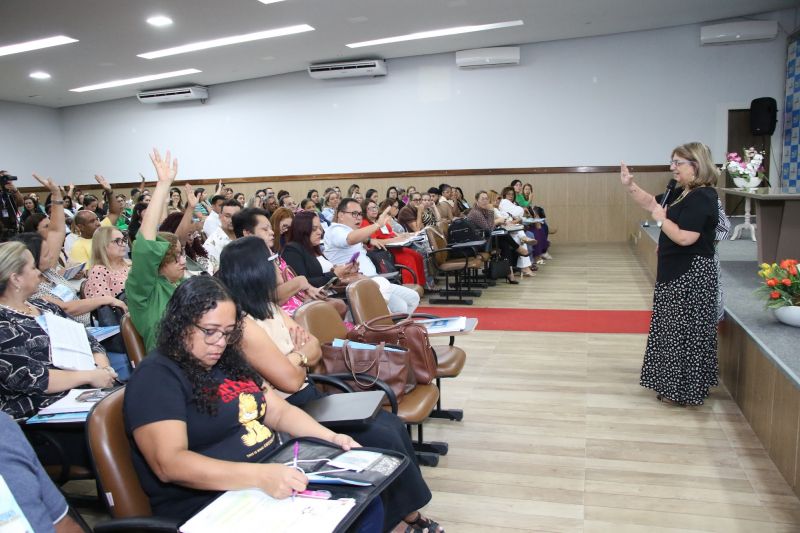 Certificação de Gestores da Educação no auditório da SEMED