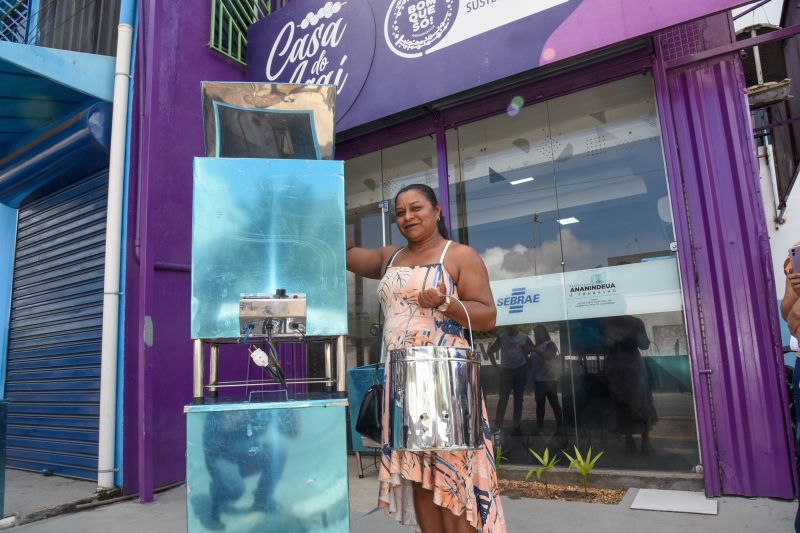 Entrega de branqueamento de açaí na Casa do Açaí