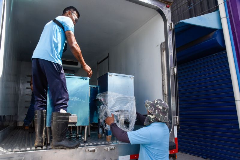 Entrega de branqueamento de açaí na Casa do Açaí