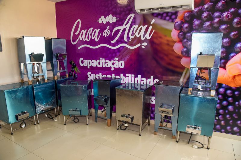 Entrega de branqueamento de açaí na Casa do Açaí