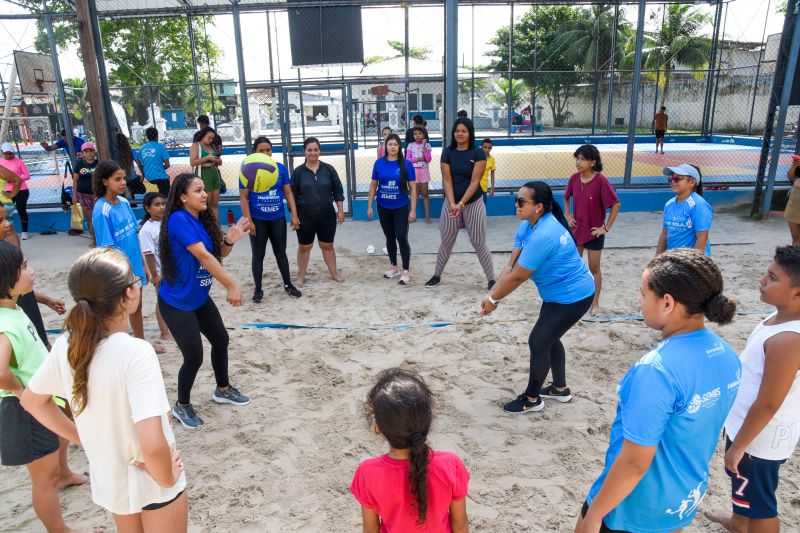 Projeto Esporte nas Férias, na praça Tancredo Neves na Cidade Nova 4
