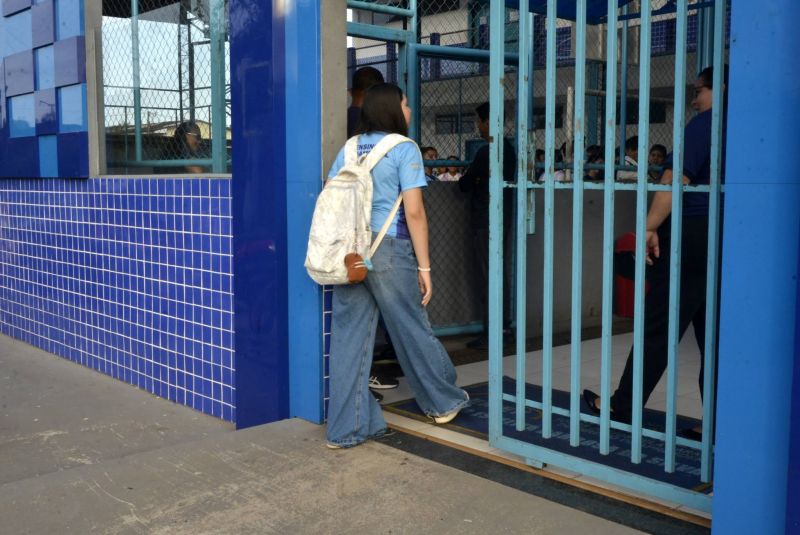 Volta às aulas na EMEF Maria Estelita Barbosa