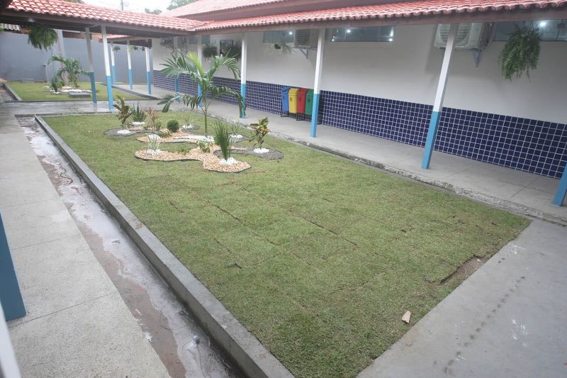Escola Municipal São Paulo toda reformada no bairro Jaderlândia
