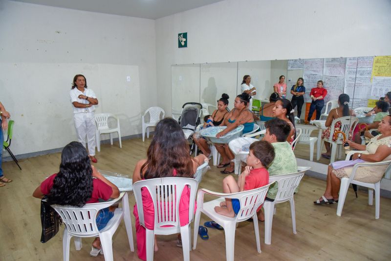 Entrega de Kits para Gestantes no CRAS 40 Horas