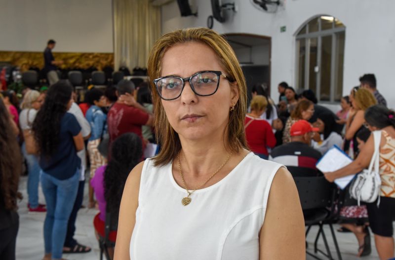 Entrega de guias de consultas para 600 pessoas