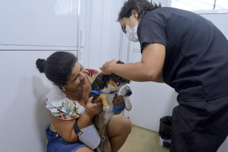 Castramóvel na passagem Iracema, no centro comunitário Cresce Una