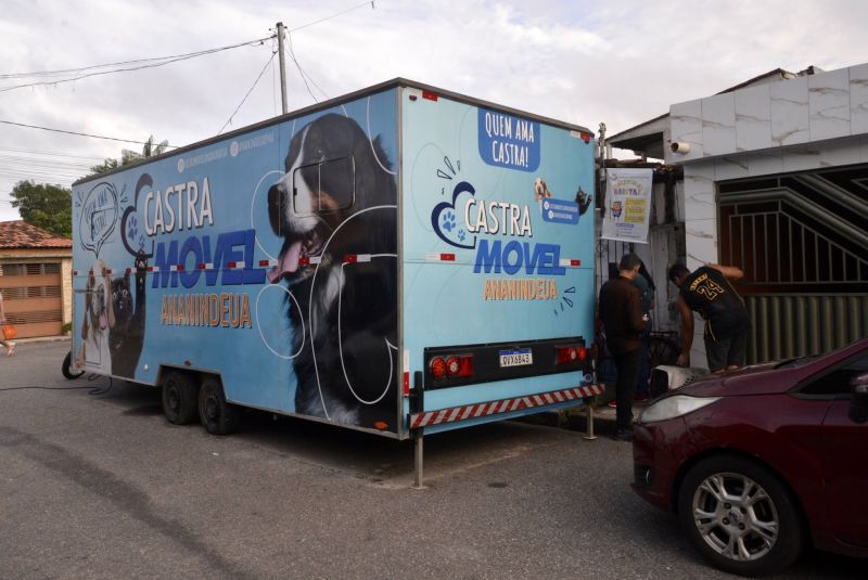 Castramóvel na passagem Iracema, no centro comunitário Cresce Una