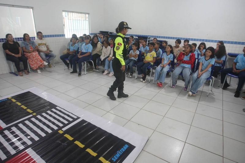 Vai á escola, na escola São Judas Tadeu bairro Águas Lindas