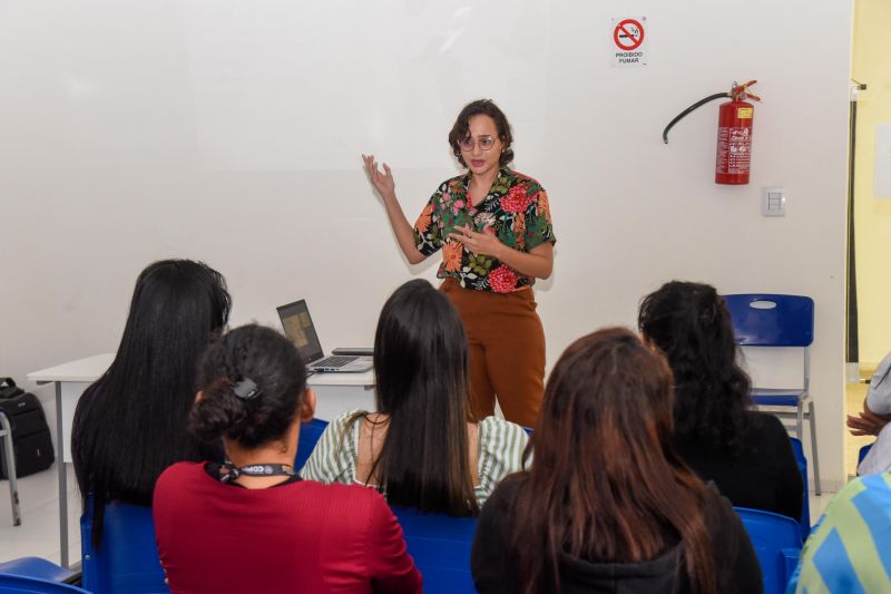 Casa da Mulher Brasileira com roda de conversa Janeiro Branco