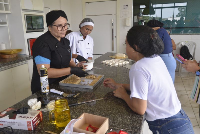 Doces Que Encantam na FAAM