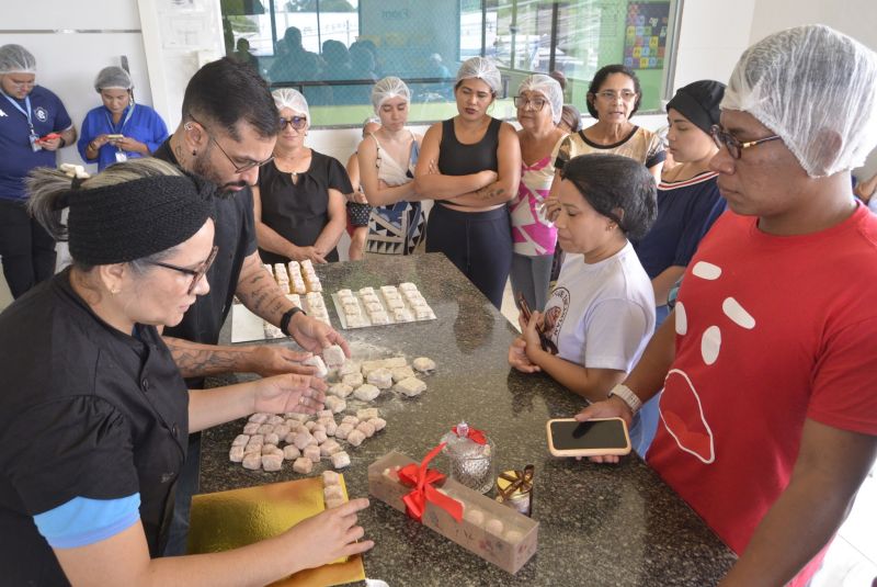 Doces Que Encantam na FAAM