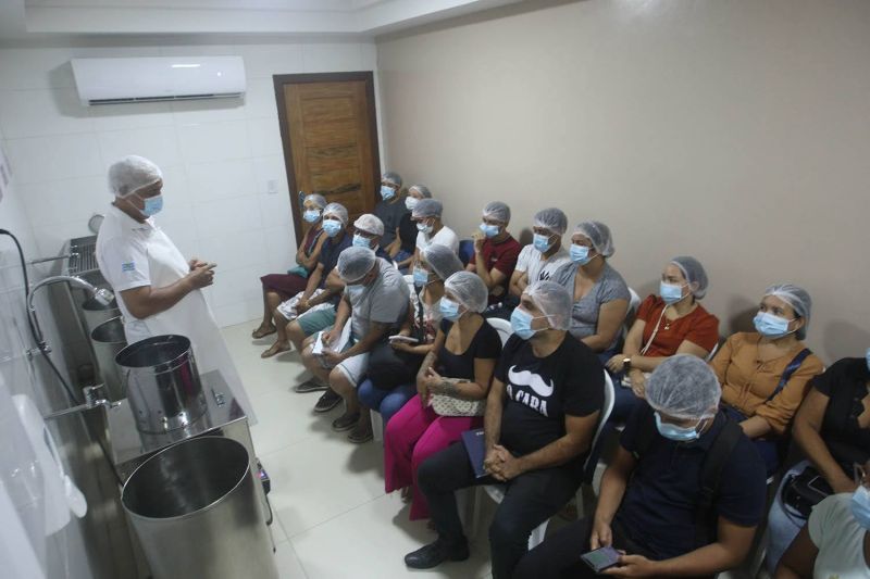 Curso batedores de açaí na Casa do Açaí