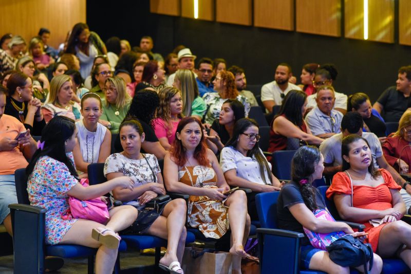 PPP Educação Infantil no Teatro Municipal de Ananindeua