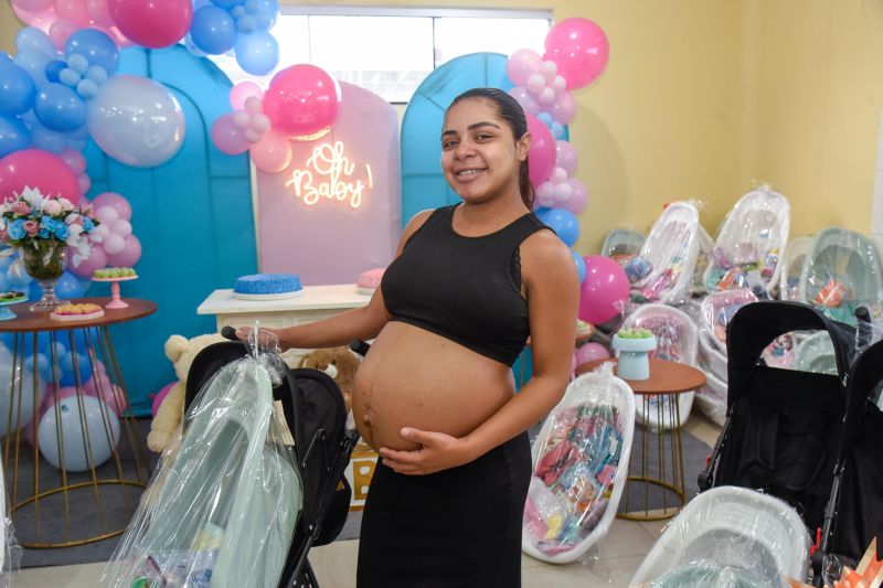 Entrega de Kit Enxoval