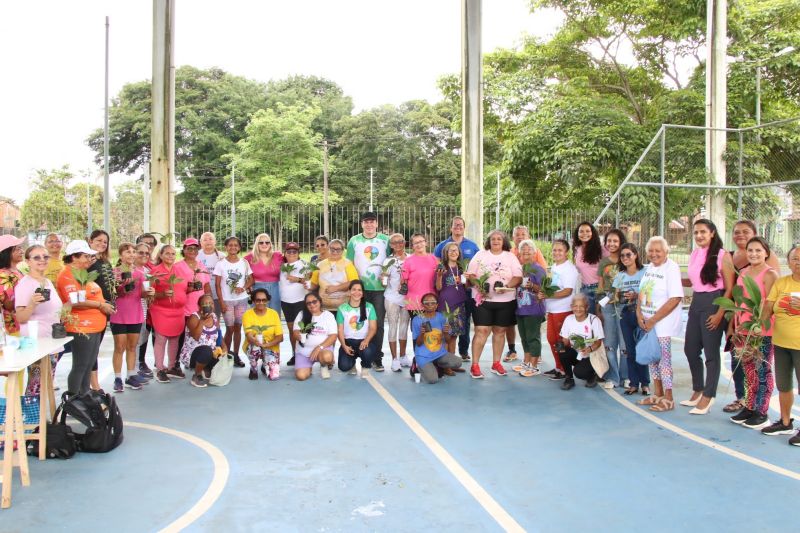 Entrega de mudas e oficina de percepção ambiental no CRAS Estrela