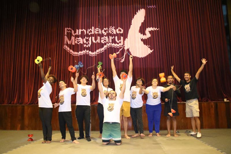 Iniciação às técnicas circenses no teatro municipal de Ananindeua