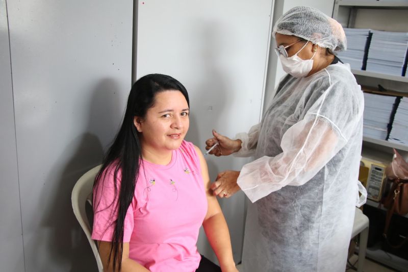 Campanha de vacinação dos servidores da educação na SEMED