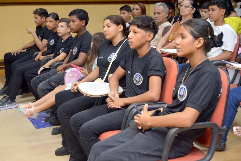 Aula inaugural do Projeto Anjos da Guarda no auditório Unama Ananindeua