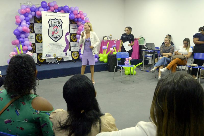 Roda de conversa para Protege Mulher na secretaria municipal de segurança Defesa Social