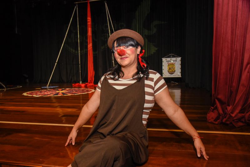 Certificação do curso, Cortejo Circense e Espetáculo Vira Peixe no teatro municipal