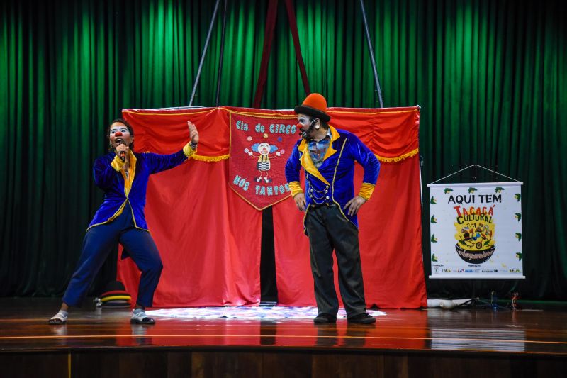 Certificação do curso, Cortejo Circense e Espetáculo Vira Peixe no teatro municipal