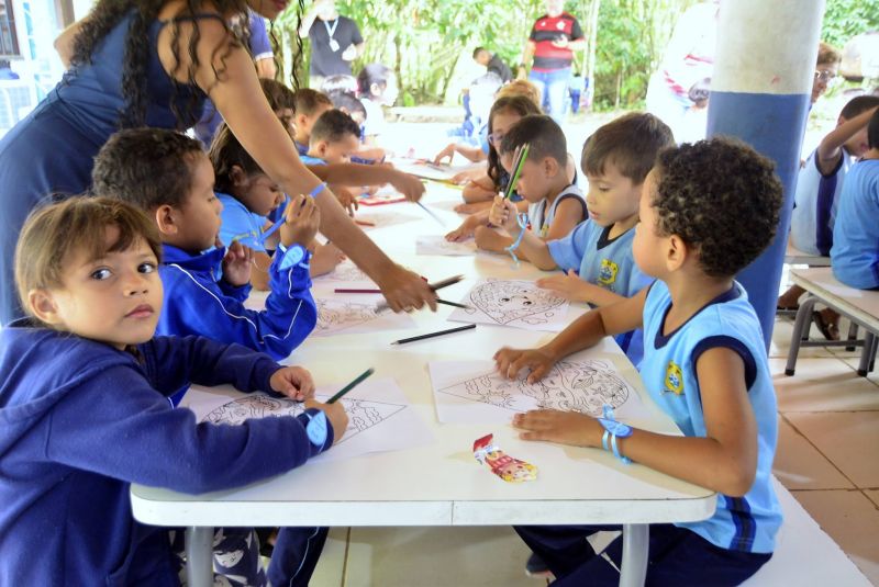 Projeto Águas de Março na Eco-escola municipal Ana Maria da Silva Souza no Icuí Guajará