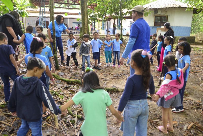 Projeto Águas de Março na Eco-escola municipal Ana Maria da Silva Souza no Icuí Guajará