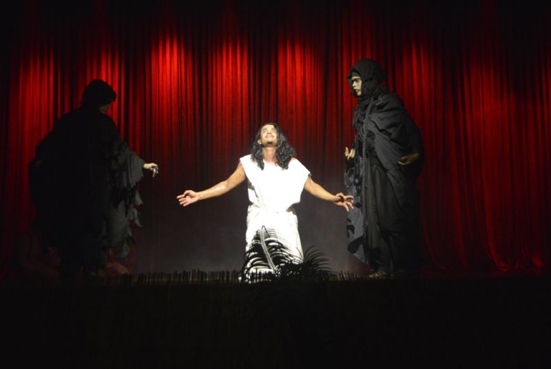 Sábado Cultural com cortejo Paixão de Cristo e Espetáculo Paixão de Cristo no Teatro Municipal