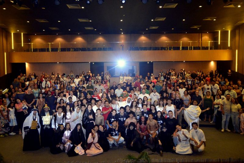 Sábado Cultural com cortejo Paixão de Cristo e Espetáculo Paixão de Cristo no Teatro Municipal
