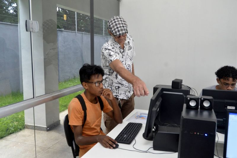 Curso de informática no Ceu das Artes