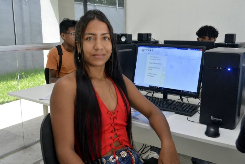 Curso de informática no Ceu das Artes