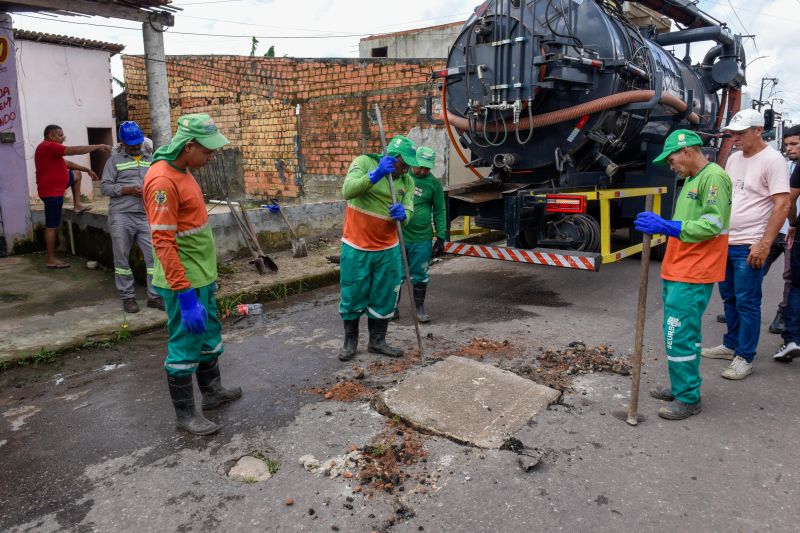 Mutirão da limpeza na comunidade Novo Cristo no Icuí