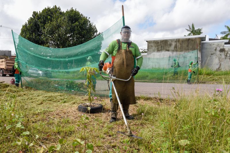 Mutirão da limpeza na comunidade Novo Cristo no Icuí