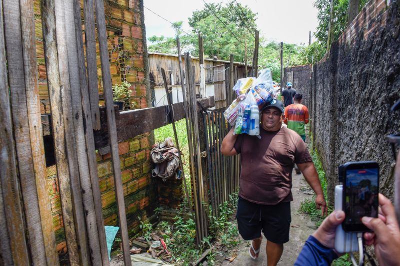 Apoio as famílias atingidas pelas chuvas