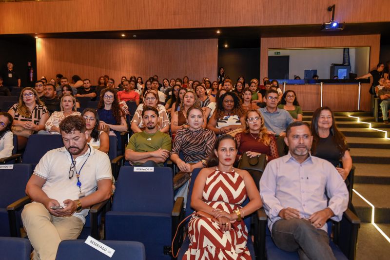 Congresso de Governança Interior no teatro de Ananindeua