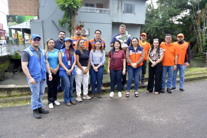 Visita técnica no canal das Toras no bairro Águas Brancas