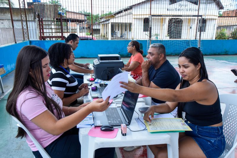 Ação Cadúnico para famílias atingidas na comunidade Jibóia Branca no 40Horas