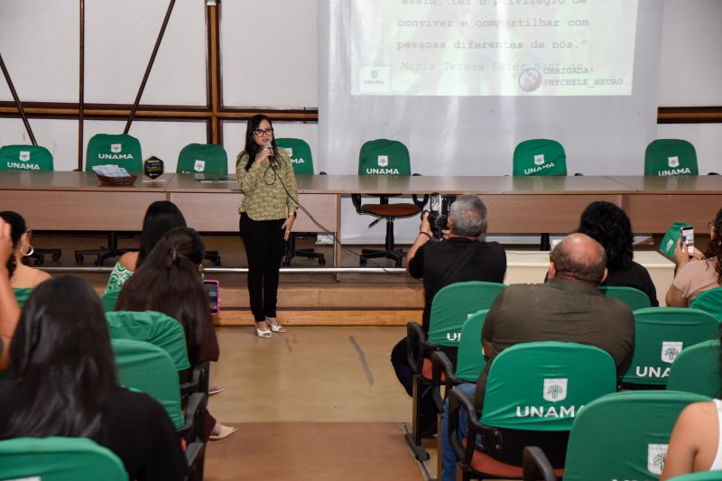 Entrega do premio amigo TEA ao CERTEA na Unama BR