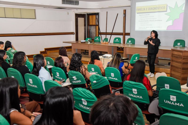 Entrega do premio amigo TEA ao CERTEA na Unama BR