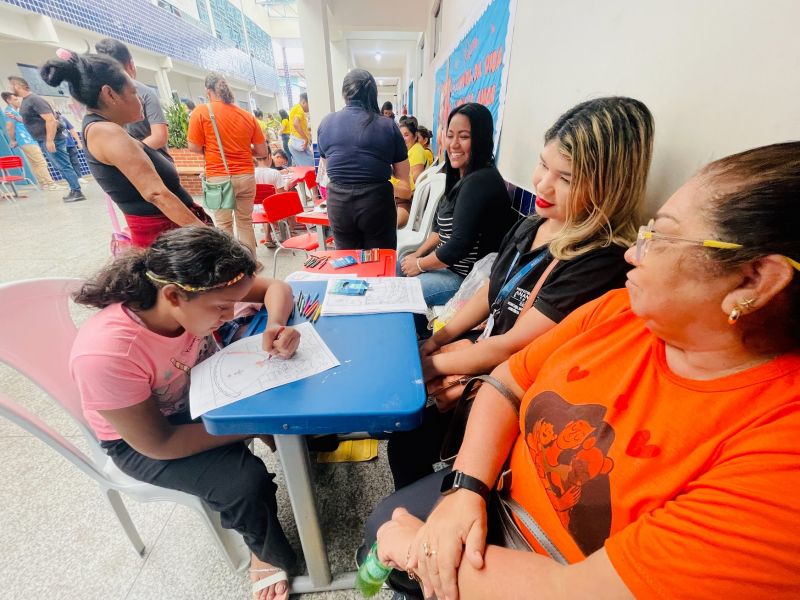 Prefeitura em Movimento na Escola Santa Margarida no bairro 40 Horas