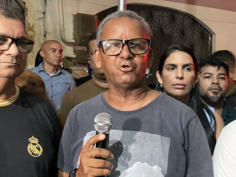 Entrega das Certidões de Registro de Imóveis na comunidade Falcolândia na Cidade Nova Vlll
