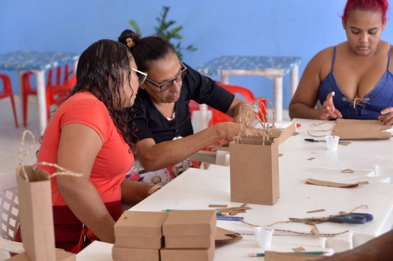 Curso de Embalagem no CRAS Santana