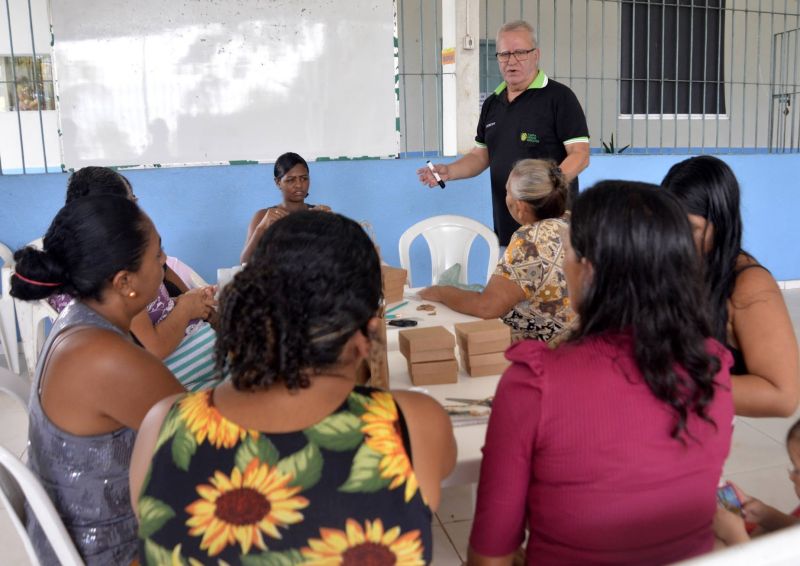 Curso de Embalagem no CRAS Santana